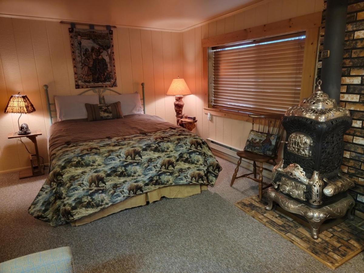 Wagon Wheel Hotel West Yellowstone Eksteriør bilde